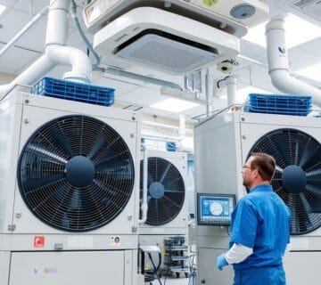 صيانة أنظمة التكييف-توريد وصيانة-عالم التوريد-مراوح شفط