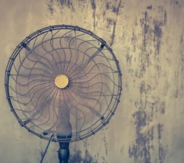 أفضل حلول مراوح سحب الدخان للمطابخ والمصانع